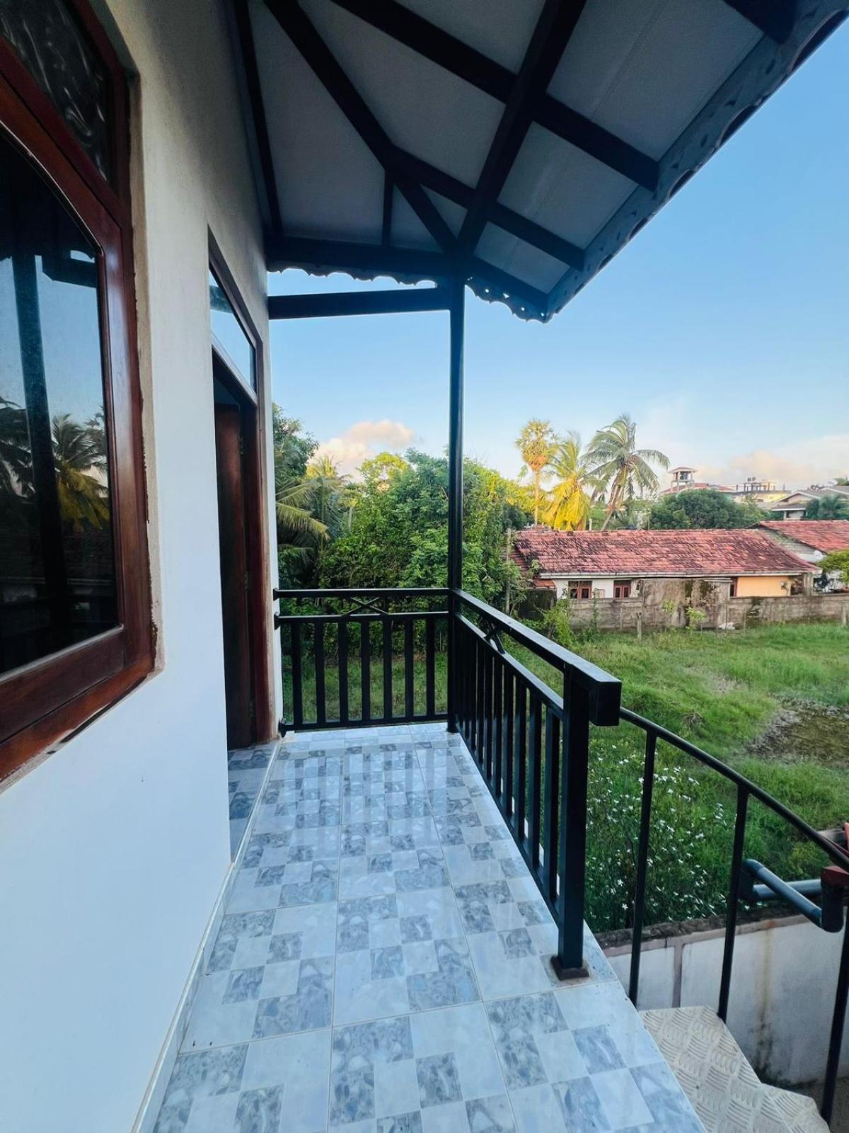 Honey Beach Hostel Negombo Exterior foto
