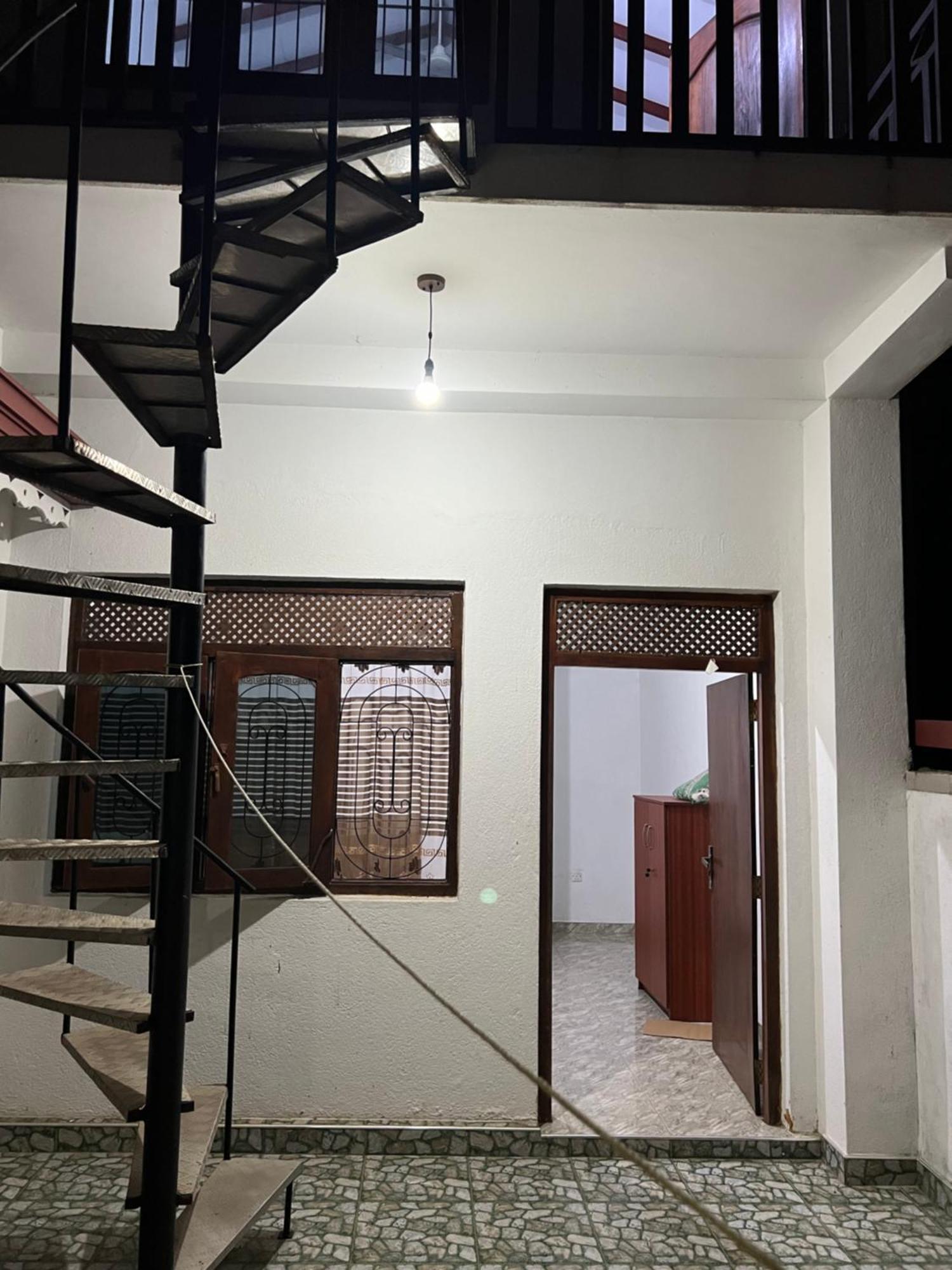 Honey Beach Hostel Negombo Exterior foto